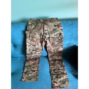 Young men’s camouflage pants